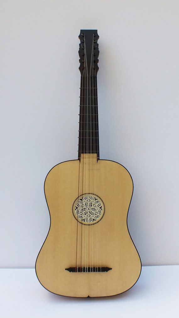 Vihuela de Chambure-Félix Lienhard-luthier-luth-archiluth-théorbe-guitare baroque 1