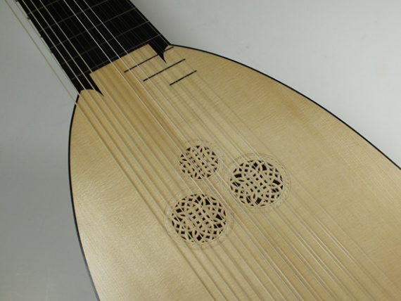 Archiluth-Tieffenbrucker-Félix-Lienhard-luthier-luth-théorbe-guitare-baroque-